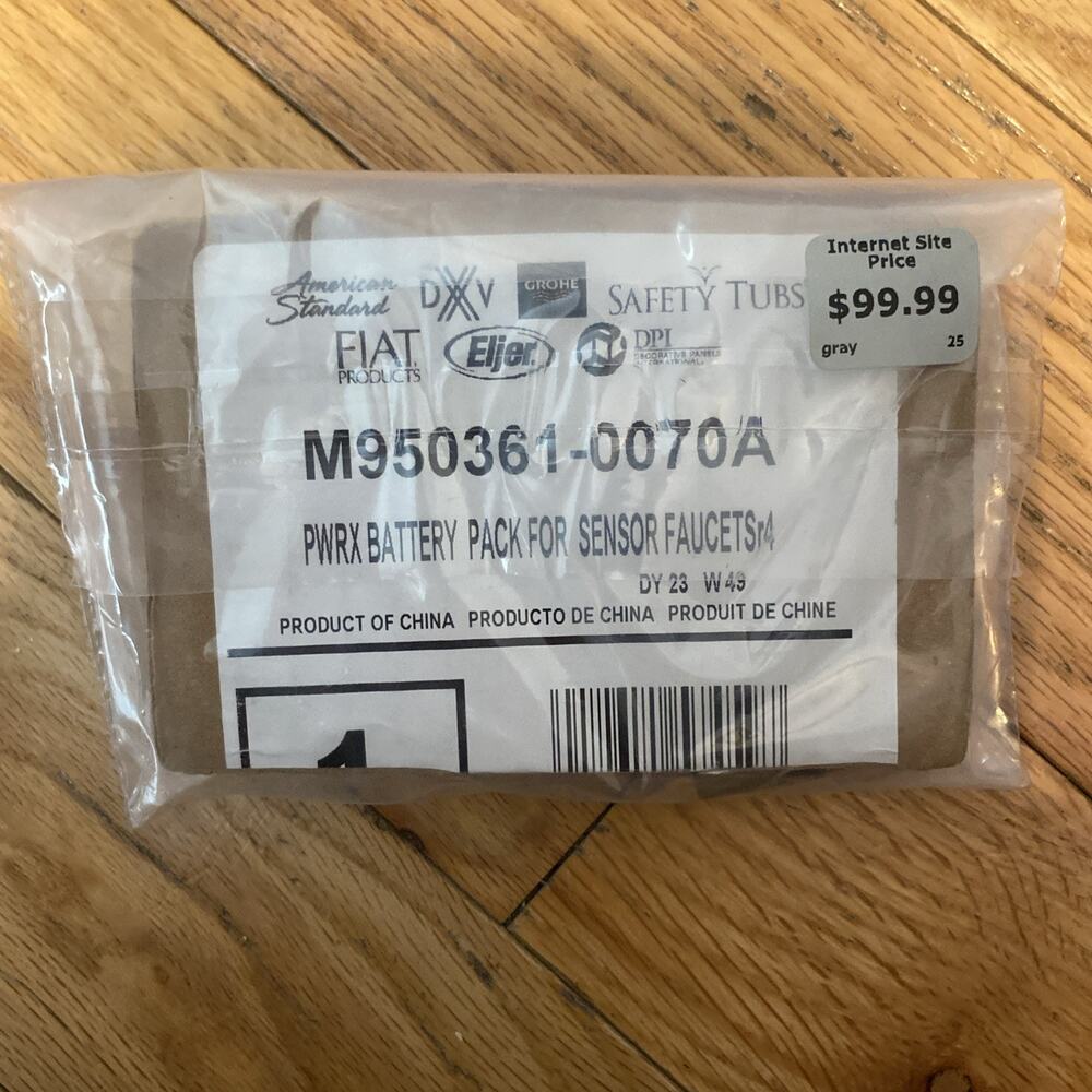 American Standard M950361-0070A PWRX Battery Pack and Connector For Flush Valves